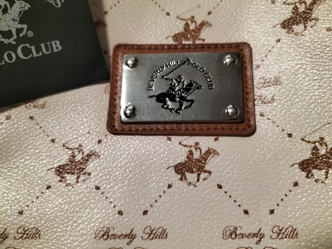 Beverly Hills Polo Club Pouch (Category: Purses & Pouches) located in San Pedro. Submitted by adicarteu_ (Listing ID 1237259167, Image 2). Description: WTS Beverly Hills Polo Club Pouch • Brand new, tag still intact • Can be used for make-up, travel essentials, etc. MOP: Gcash, BPI Transfer MOD: JnT, LBC, Flash Express.