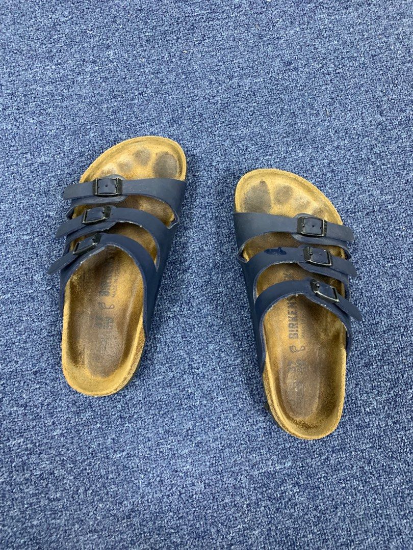 Birkenstocks, Women's Fashion, Footwear, Flipflops and Slides on Carousell