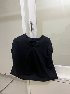 black top v neck