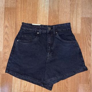 (Category: ) located in . Submitted by heyyythere (Listing ID 1237203107, Image 1). Description: .