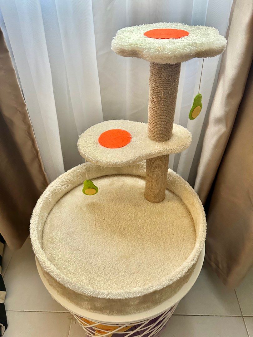 Two tier top cat bed