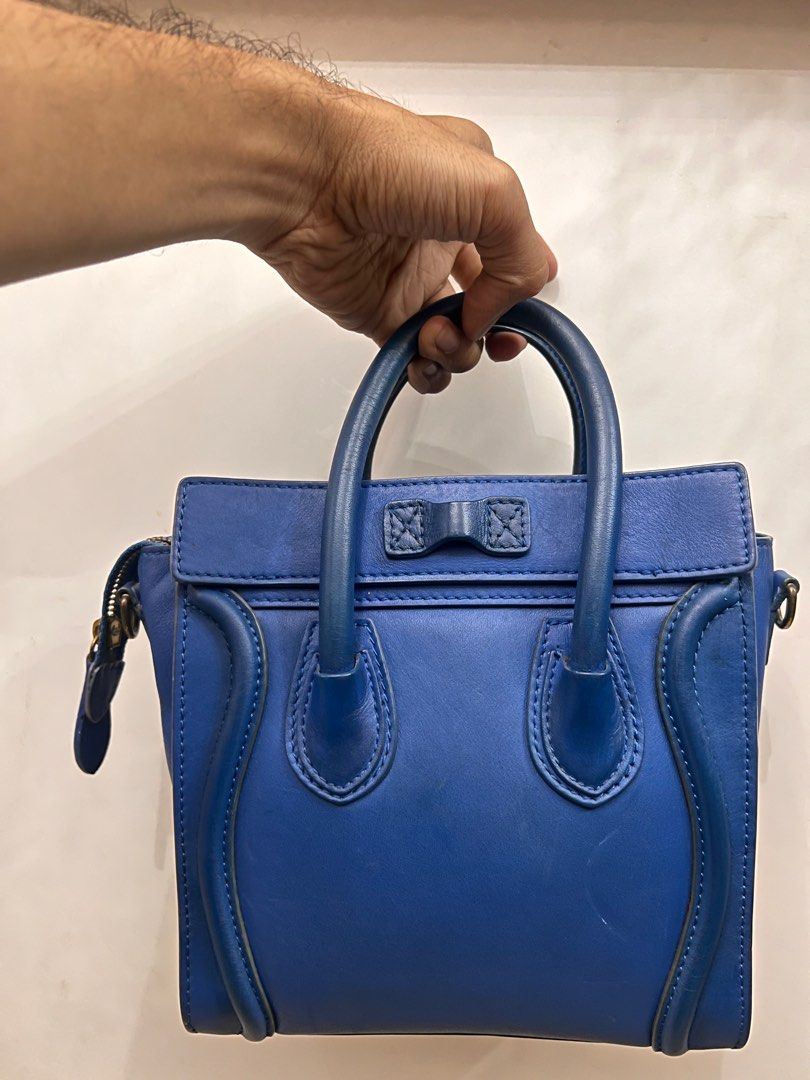 Celine Paris (Category: Cross-body Bags) located in Kuala Lumpur. Submitted by danialfaris277 (Listing ID 1237332980, Image 2). Description: -colour blue -full leather -sling belt ✅.