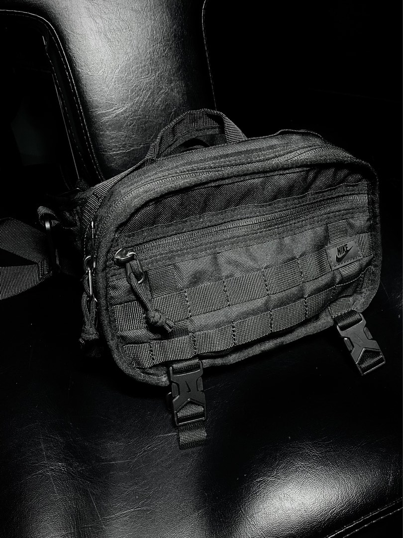 mens nike chest bag