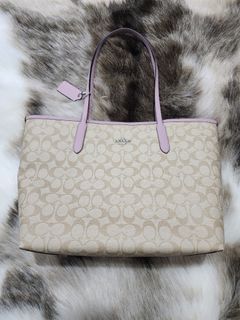 City tote In Signature