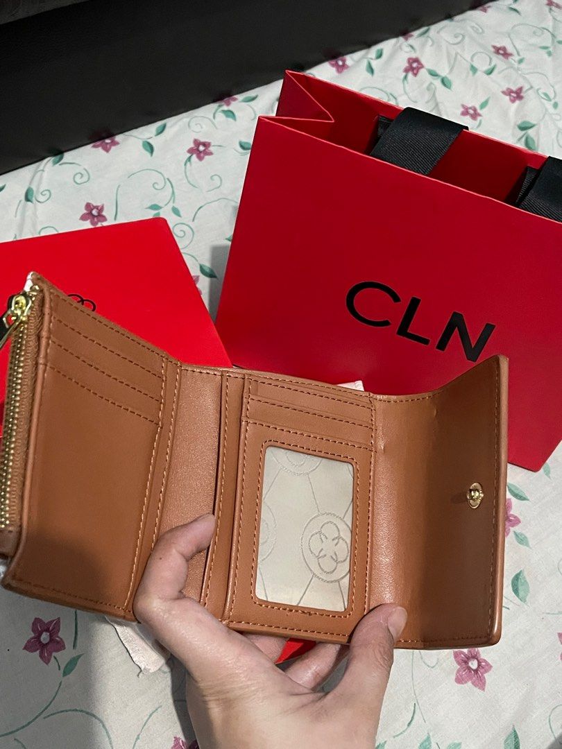 CLN 0622W-Kayzie Wallet (Classic Monogram)
