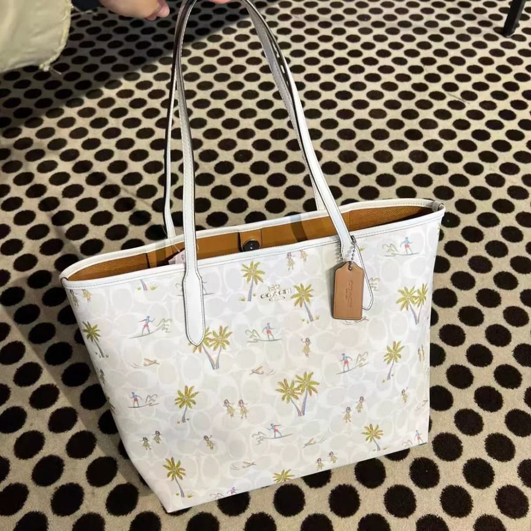 Coach Outlet City Tote In Signature Canvas With Hula Print In