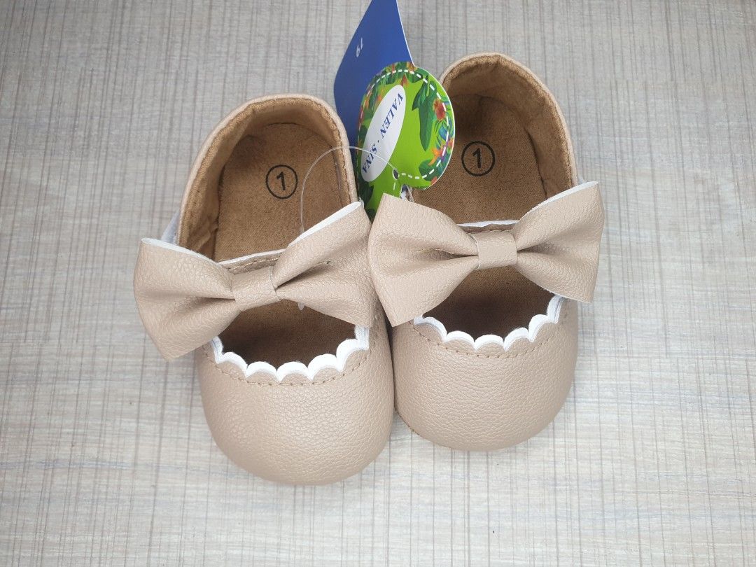 Cute baby girl shoes for photoshoot. Size 1 for 0 6 month insole 11 cm