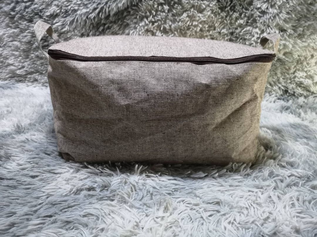 Daiso Garment & Picnic Bag on Carousell