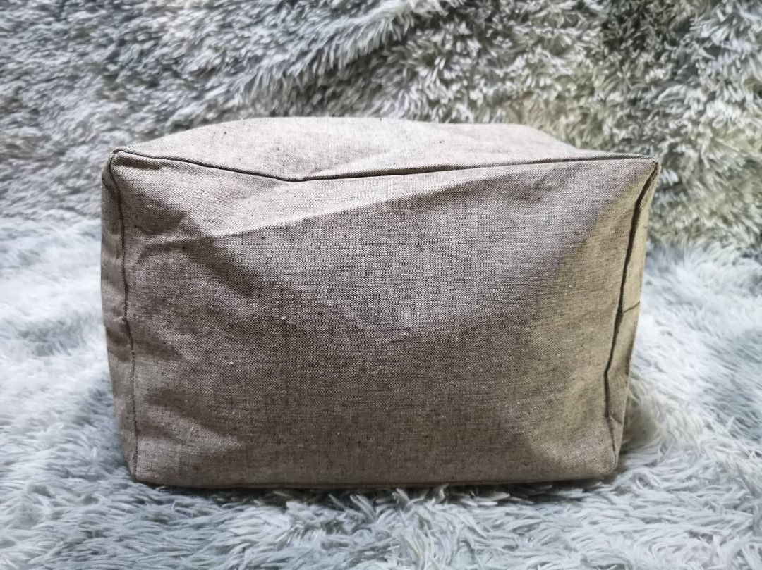 Daiso Garment & Picnic Bag on Carousell