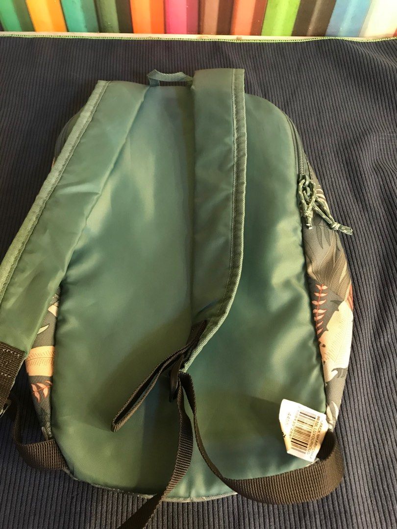 Decathlon back pack (Category: Babies & Kids Fashion) located in Quezon City. Submitted by oreo0505 (Listing ID 1237264364, Image 2). Description: Never been used,no tag..
