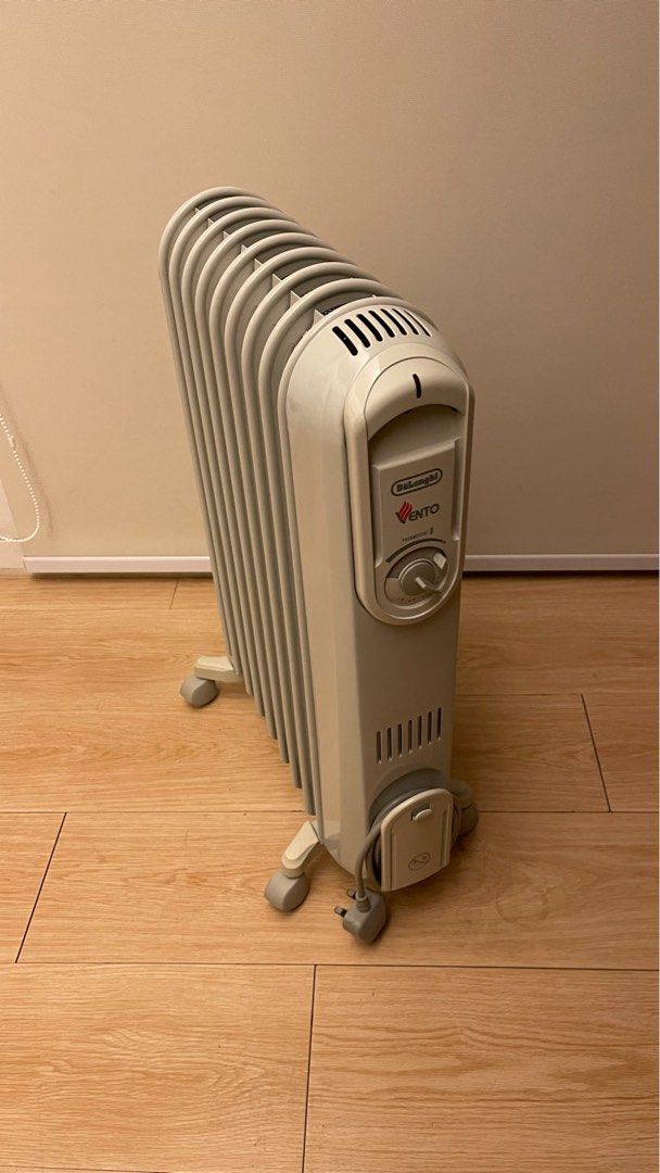 DeLonghi 油壓式暖爐Vento 有盒少用搬屋清屋, 家庭電器, 冷氣機及暖風機- Carousell