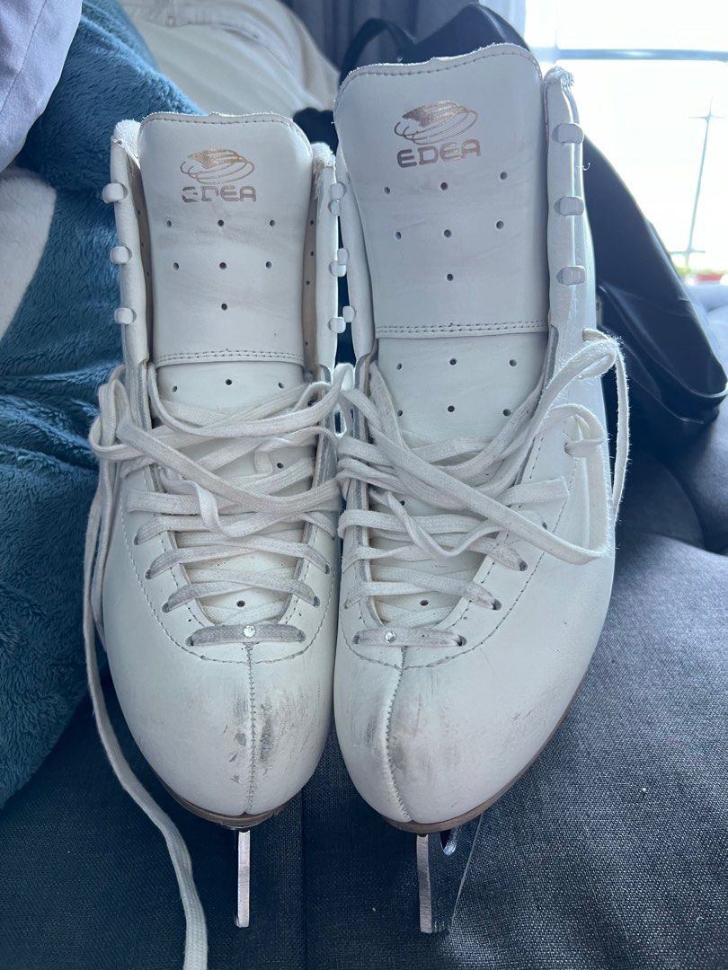 Edea Chorus ice skates, Women's Fashion, Footwear, Boots on Carousell