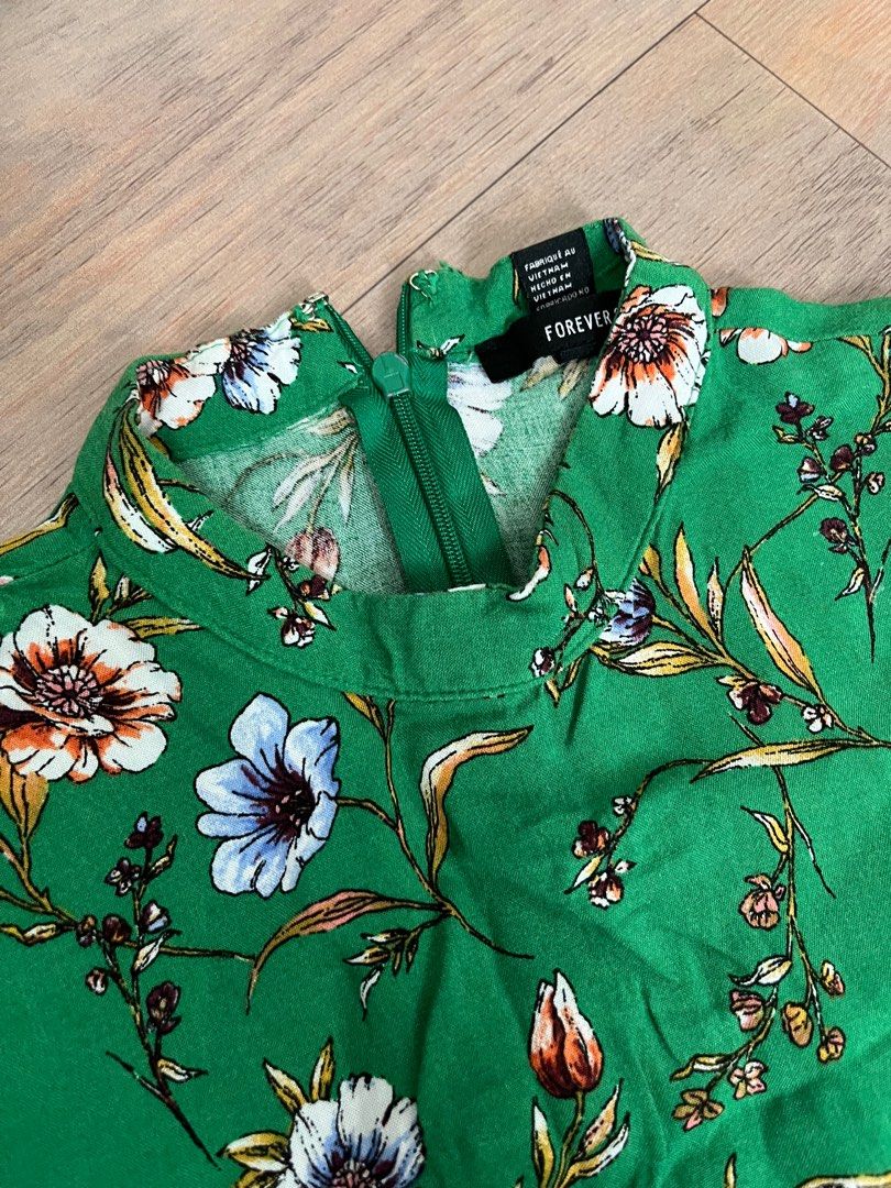Forever 21 green floral flowy dress, Women's Fashion, Dresses & Sets,  Dresses on Carousell