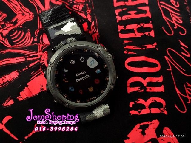 Fenix 5x deals music control