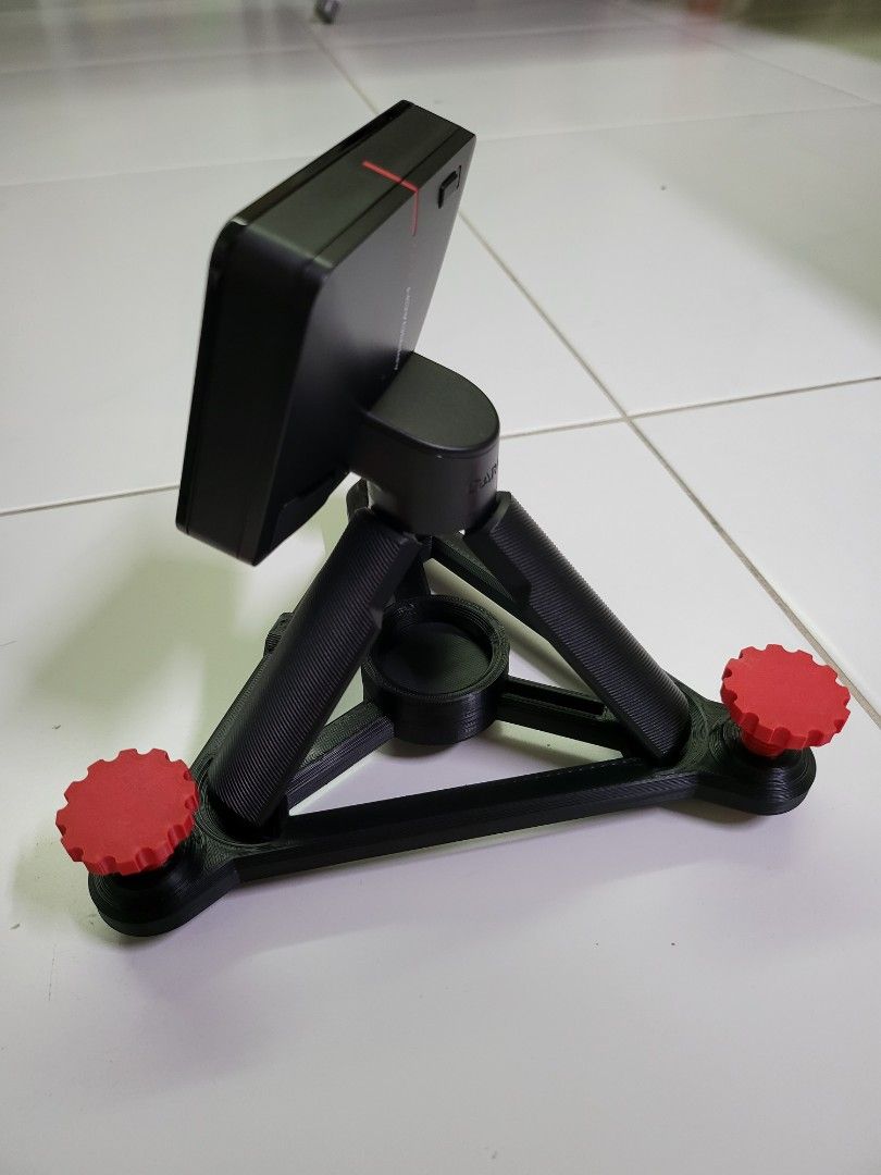 Garmin R10 Approach Golf Launch Monitor and Simulator Sports