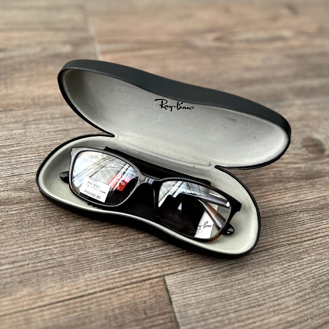 Genuine ray ban on sale case
