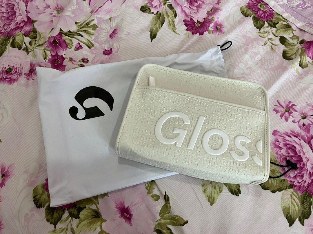 Glossier Beauty Bag White Limi 1686632155 0e3684dd Progressive 