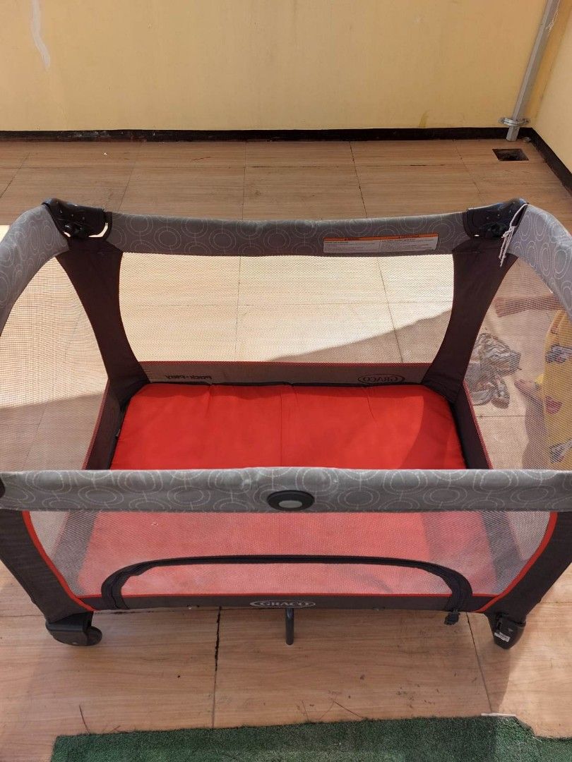 Graco crib on Carousell