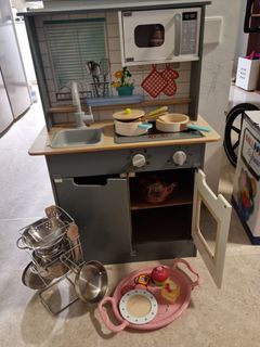 (Category: ) located in . Submitted by queenlillibeth (Listing ID 1237168500, Image 1). Description: .