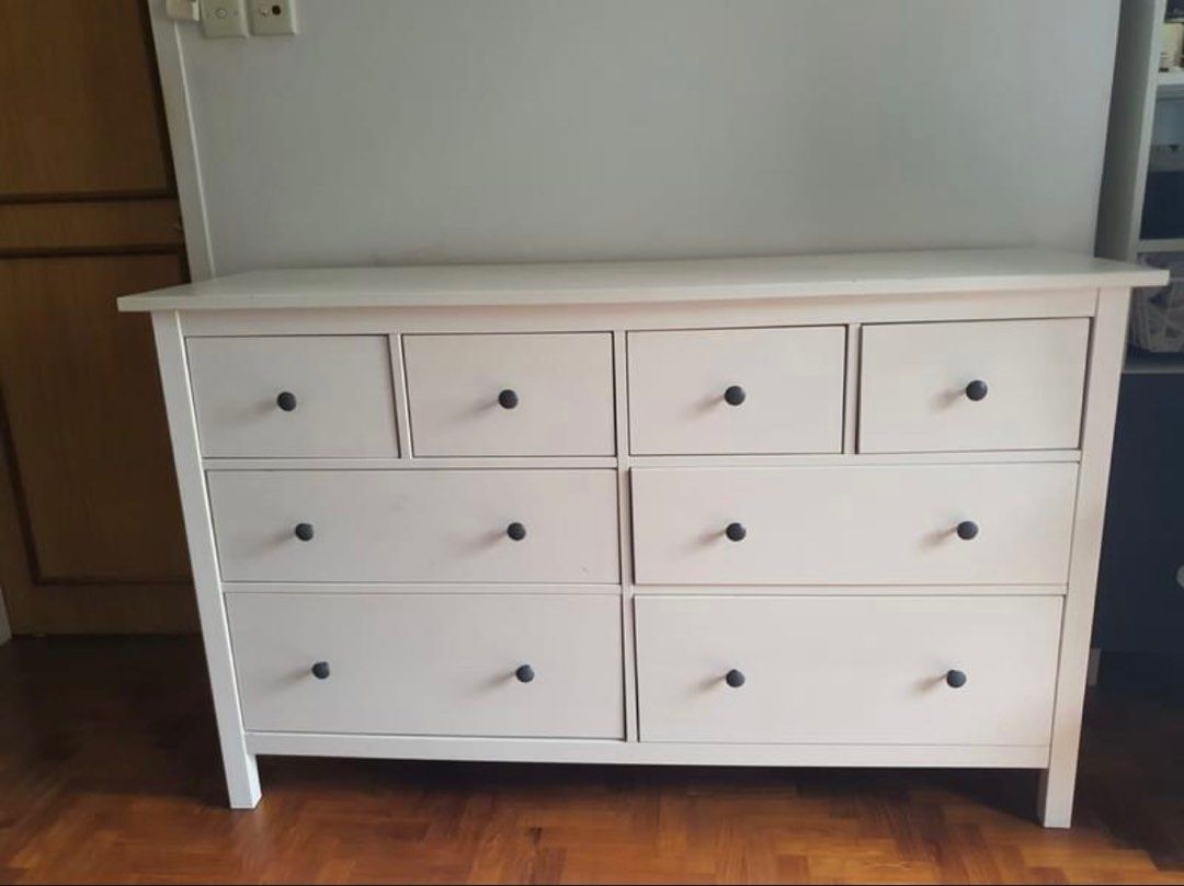 Ikea hemnes 8 drawer sale dresser glass top
