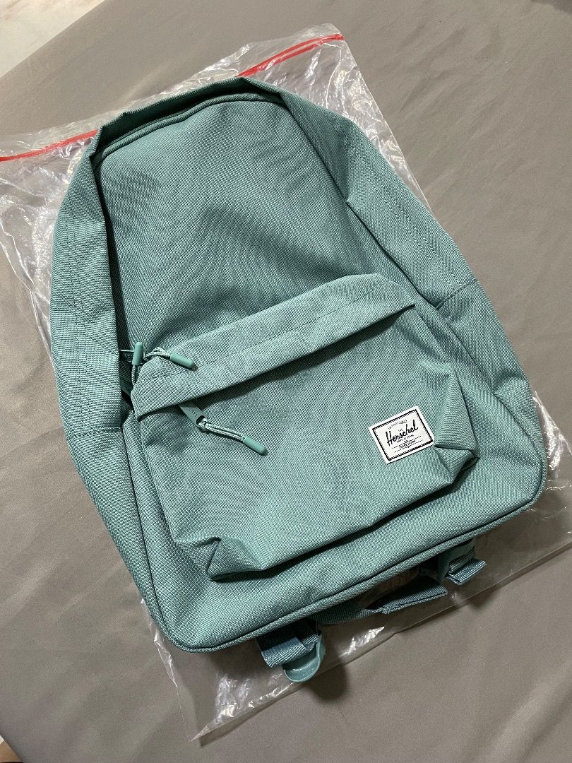 Herschel Classic Backpack Mid Volume 18L Arctic Men s Fashion