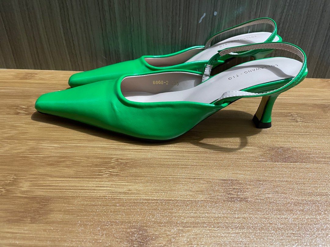 High Heels （分類：高跟鞋）位於 Hong Kong。 由 maniw0630 提交（商品編號 1237264695，圖片 3）。簡介： 只限順豐。