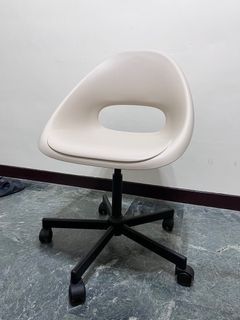 IKEA 白色可升降帶輪電腦椅