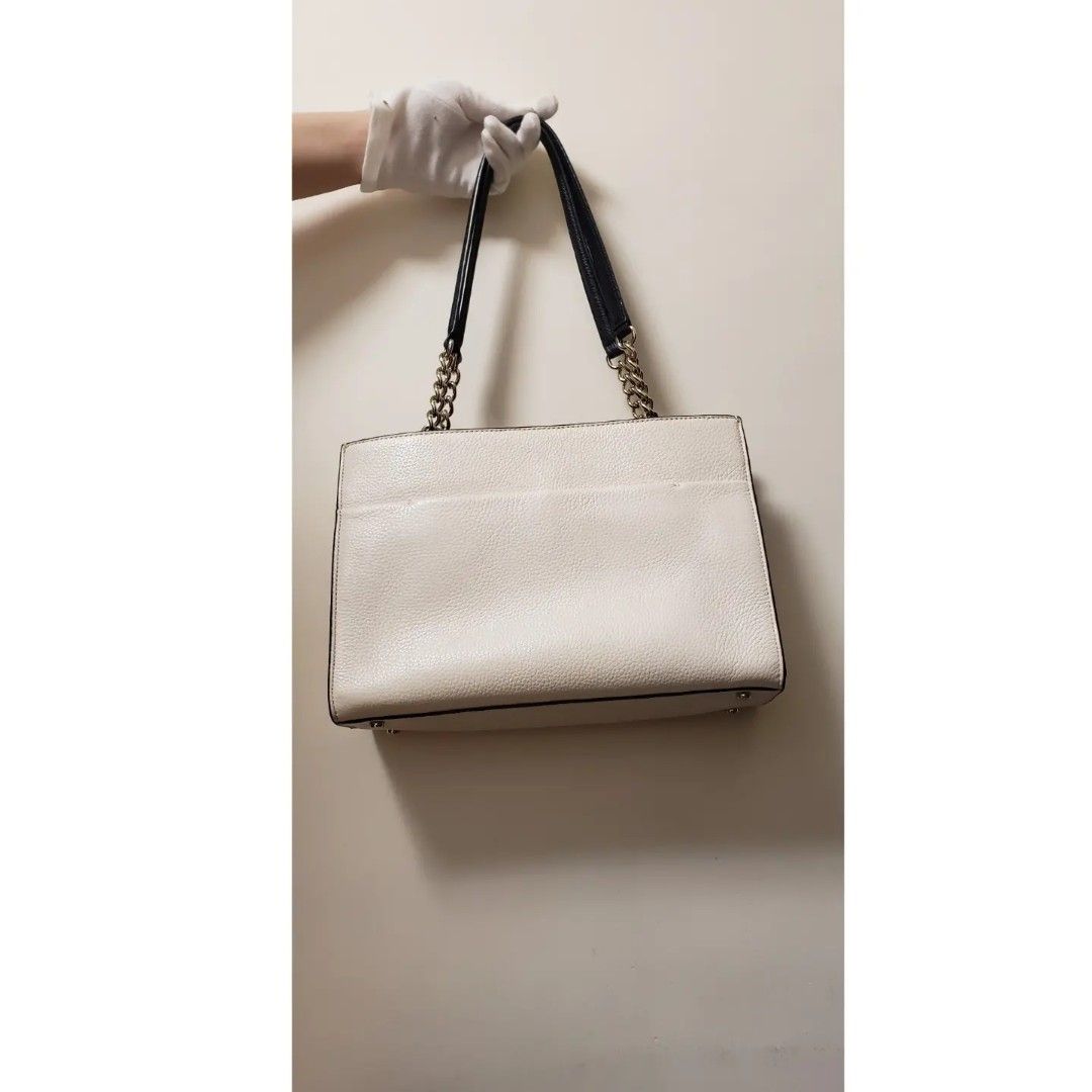 Cherry street small phoebe tote deals