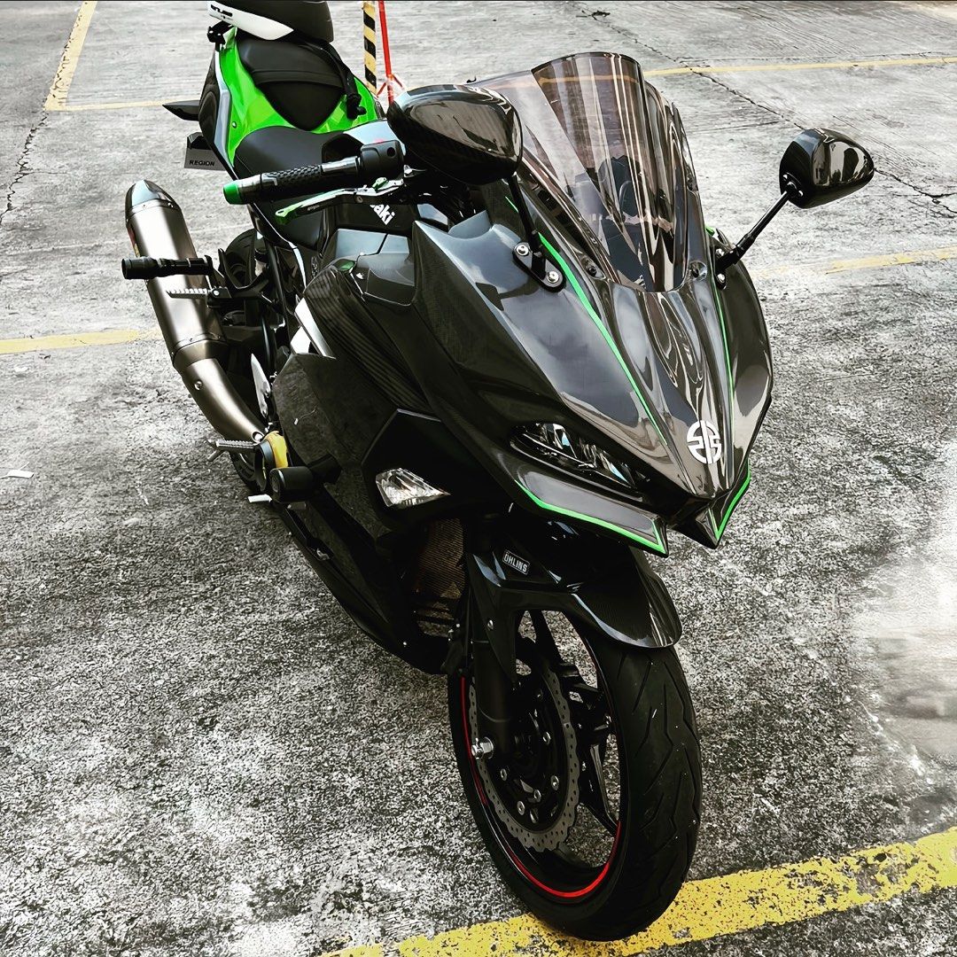 Kawasaki Ninja400 2021 H2 R6 Cbr600 (Category: Motorbikes for Sale) located in Pasig City. Submitted by Prometheus (Listing ID 1237302190, Image 1). Description: Its new Ninja400 around 100 kilometers only,with full-range Akrapovic exhaust, Front/Rear Swedish OHLINS shock absorbers, full-carbon fiber modification from Japan A-TECH, German DMV full set, RK520xuwr racing chain, Simota carbon fiber rearview mirror, DNA large air filter, front and re