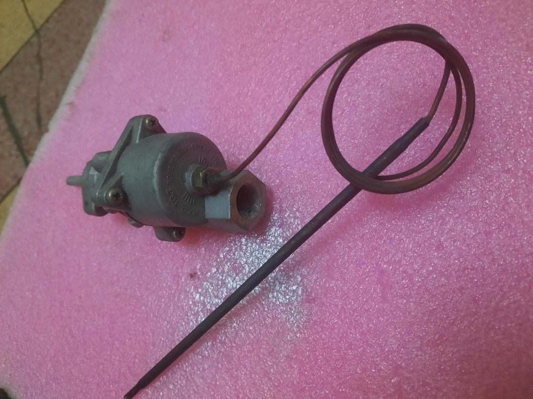 La Germania thermostat control (Category: Pitchers & Dispensers) located in Manila. Submitted by latestproduct (Listing ID 267399378, Image 3). Description: La Germania Thermostat control 09331240862 Tel 85109484.