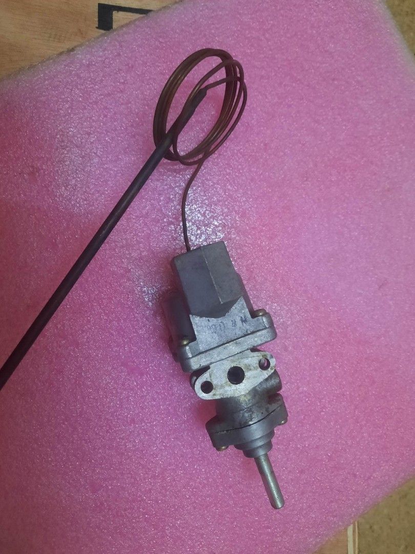 La Germania thermostat control (Category: Pitchers & Dispensers) located in Manila. Submitted by latestproduct (Listing ID 267399378, Image 2). Description: La Germania Thermostat control 09331240862 Tel 85109484.