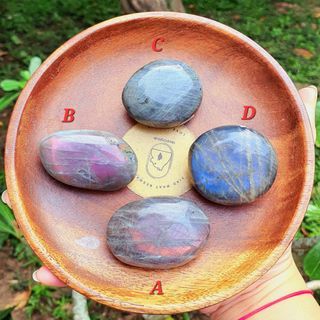 Labradorite palm stones (set A)