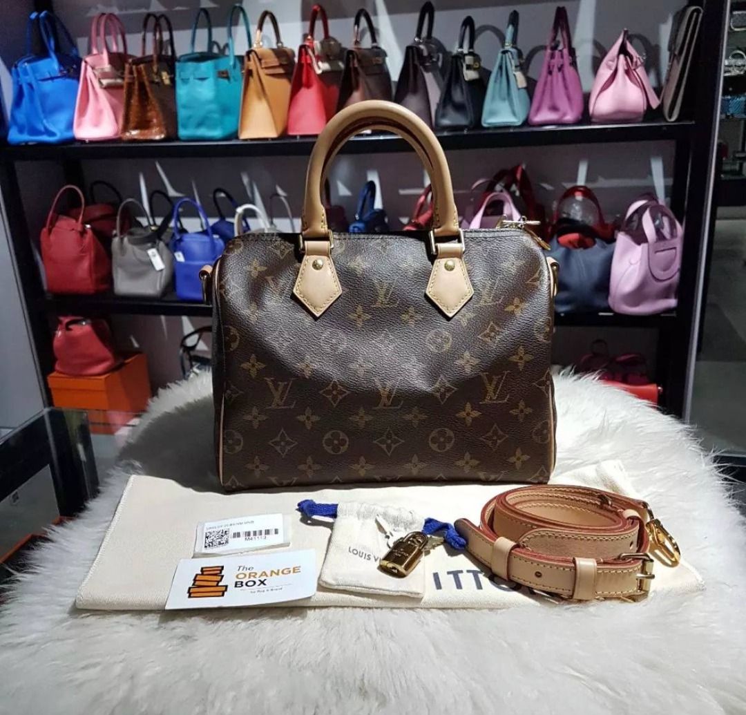 LV speedy 25 bandouliere, Luxury, Bags & Wallets on Carousell