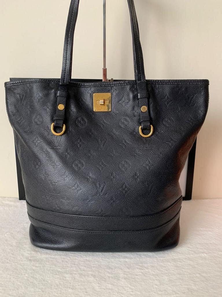 Louis Vuitton Citadine PM Bag (Category: Luxury Bags & Wallets) located in Manila. Submitted by bagislifeshop (Listing ID 1237172949, Image 2). Description: ▪️Louis Vuitton Citadine PM Bag▪️ ☑️Available in Pampanga ✅Date code: VI5101 ✅Condition: 8.5/10 ✅Material: Monogram empreinte leather ✅Inclusion: In- house dustbag .