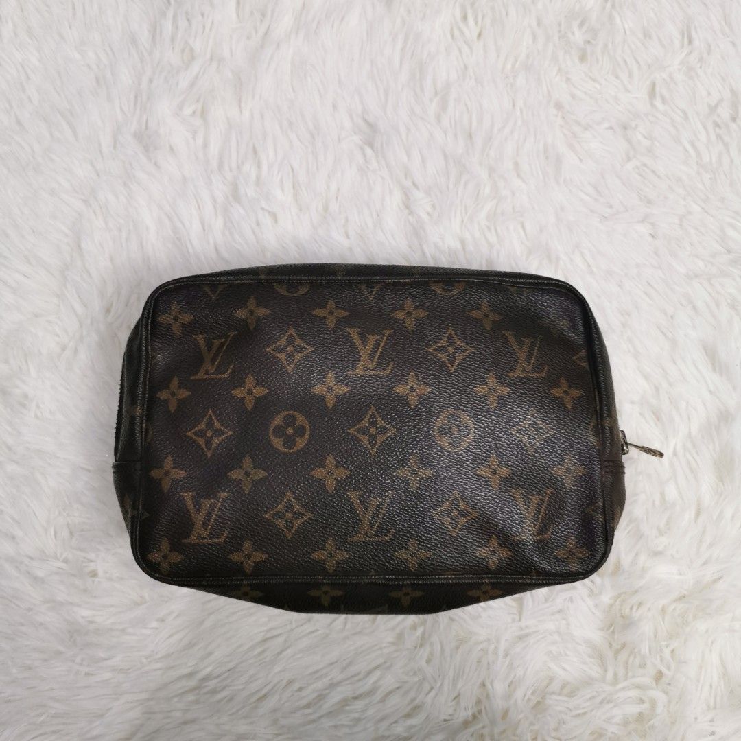 Louis Vuitton Macassar Toiletry Pouch PM, Luxury, Bags & Wallets on  Carousell