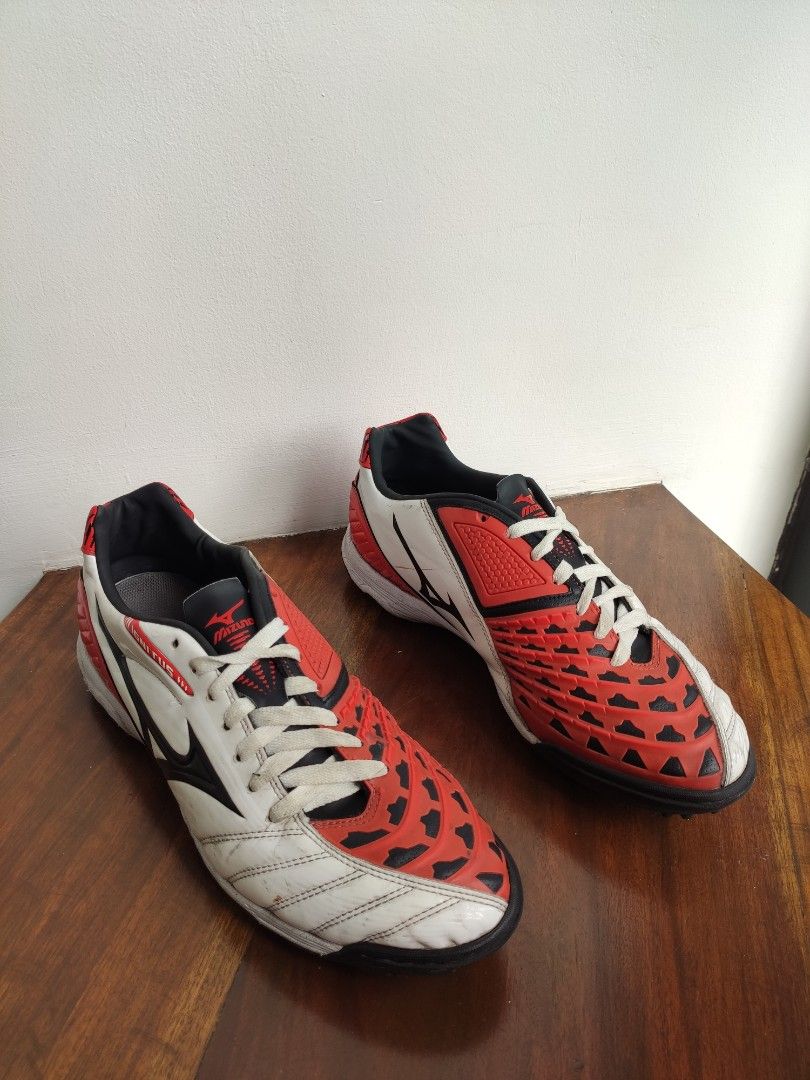 Mizuno futsal deals shoes philippines