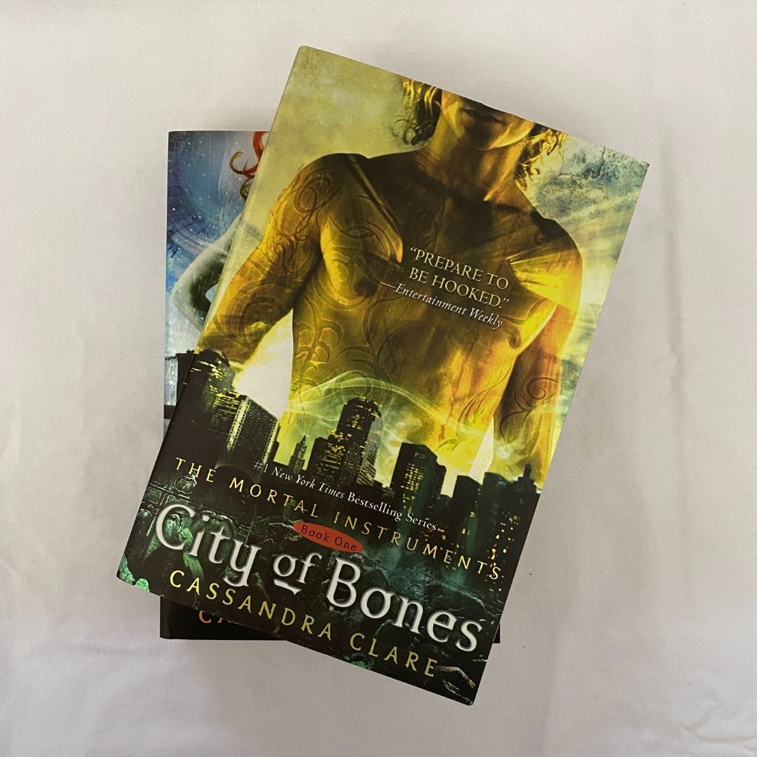 Mortal Instruments Series (Books 1-2) (Category: Storybooks) located in Manila. Submitted by 4keepsake (Listing ID 1237291648, Image 1). Description: 🔖 Fixed price! 🚚 Buyer will shoulder shipping fee! Currently offering lalamove & gogoexpress..