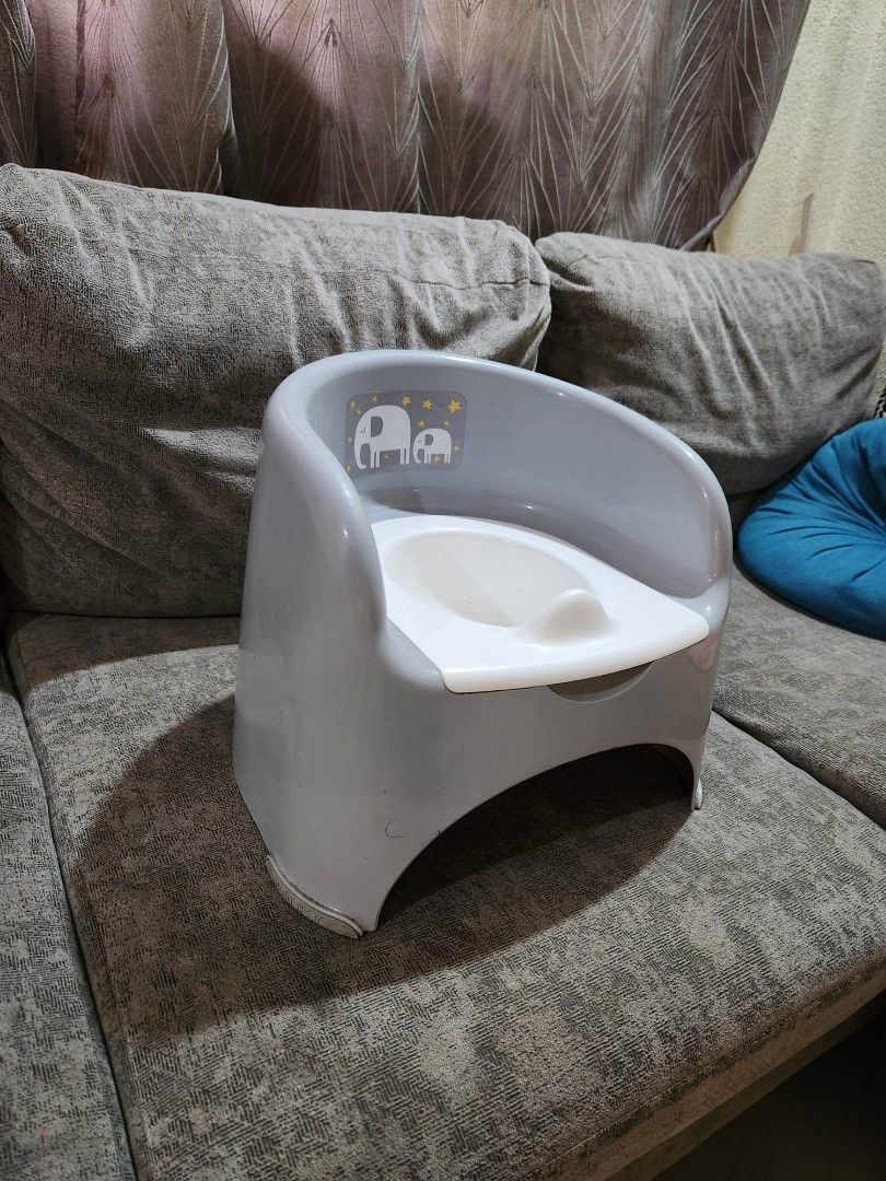 Mothercare Potty (Category: Toilet Training) located in Quezon City. Submitted by timryl (Listing ID 1237181994, Image 3). Description: Got this as a gift for my daughter but she never used it. Just stored. PS: If you get our cybex stroller (pls see my other listing) then we will give this for FREE..