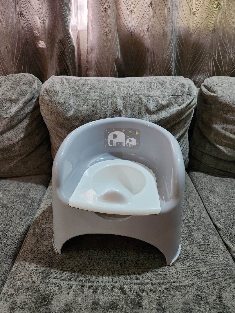 Mothercare Potty (Category: Toilet Training) located in Quezon City. Submitted by timryl (Listing ID 1237181994, Image 2). Description: Got this as a gift for my daughter but she never used it. Just stored. PS: If you get our cybex stroller (pls see my other listing) then we will give this for FREE..