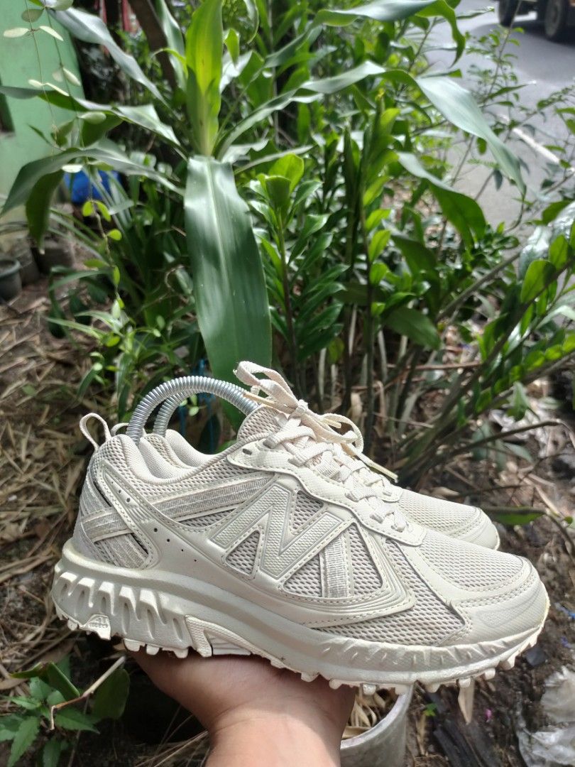 New Balance 410v5 beige