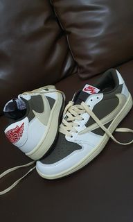 Nike air jordan 1 low travis scott size 44 like new banget
