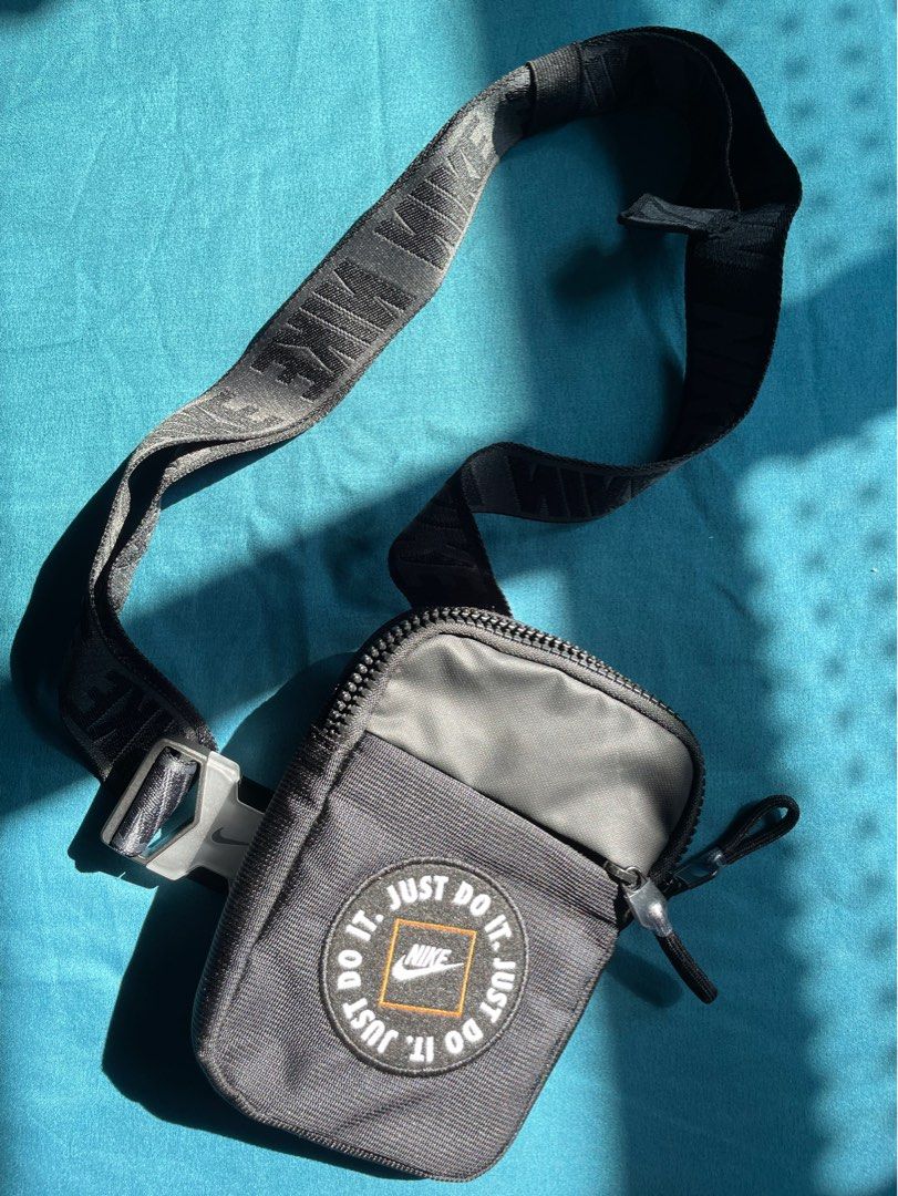 Nike crossbody bag, Men's Fashion, Bags, Sling Bags on Carousell