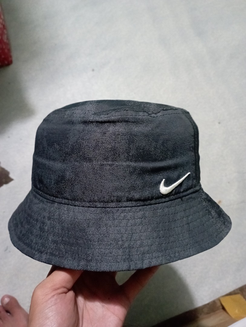 NIKE NRG BUCKET HAT, Men's Fashion, Watches & Accessories, Caps & Hats ...