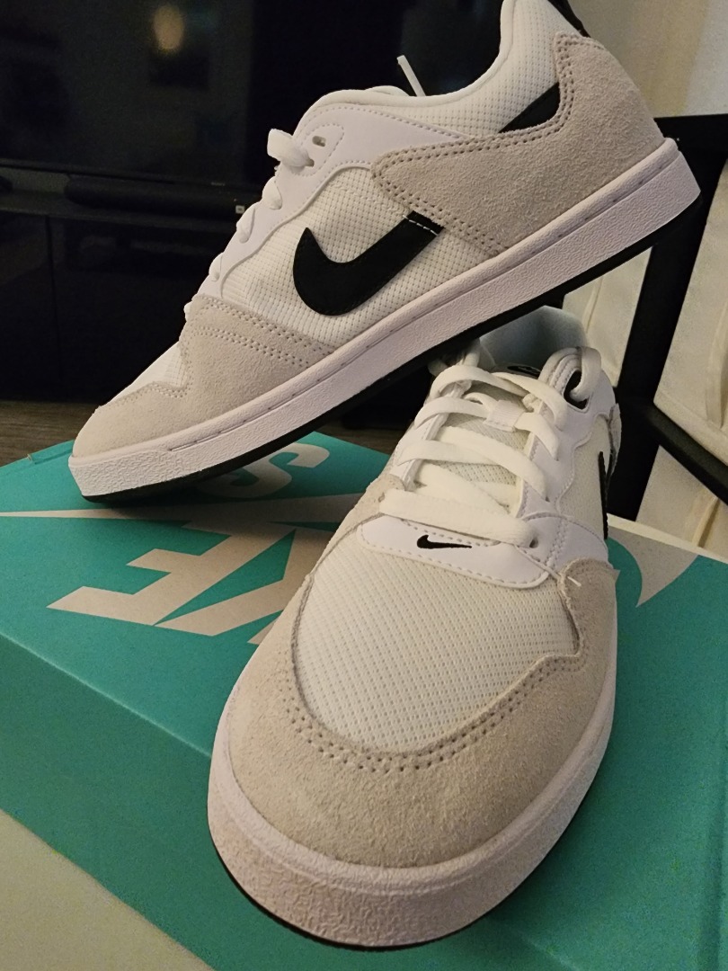 nike sb alleyoop on feet