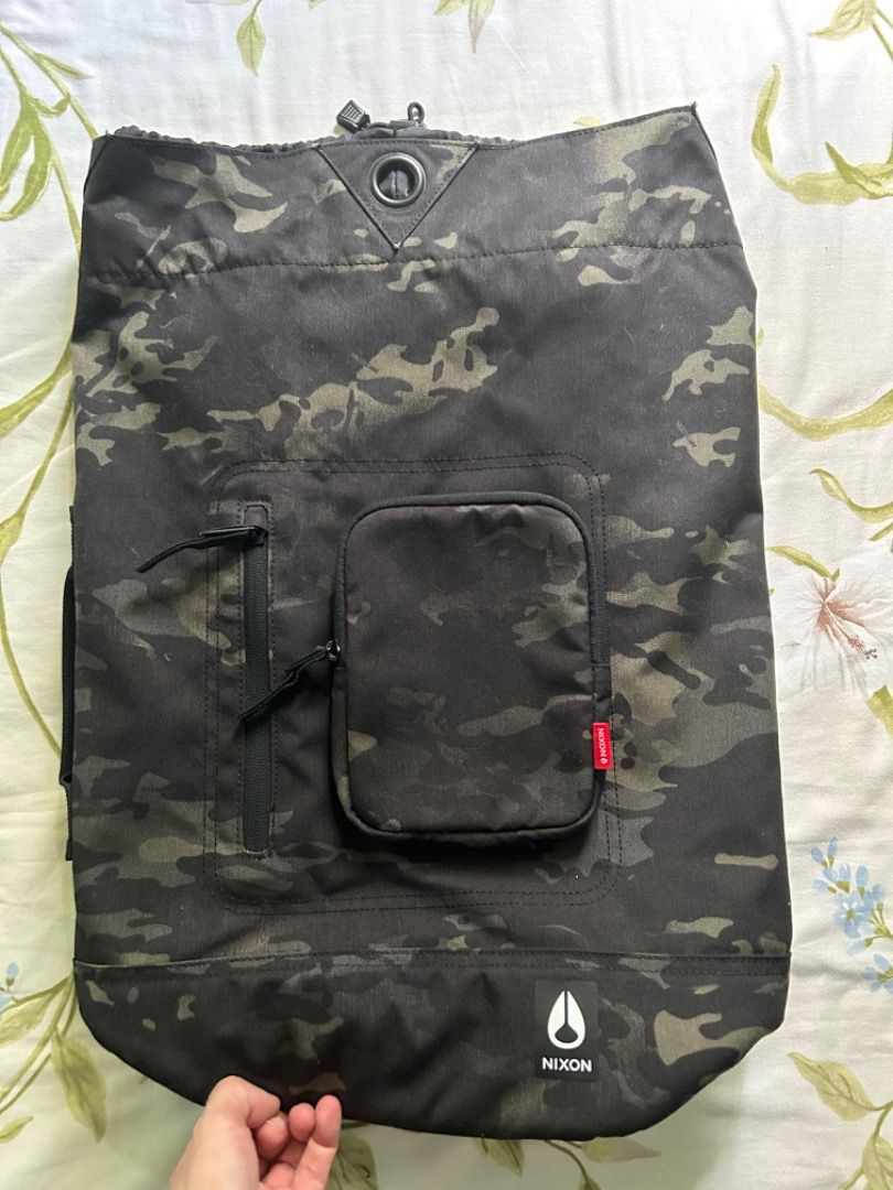 Nixon on sale black multicam