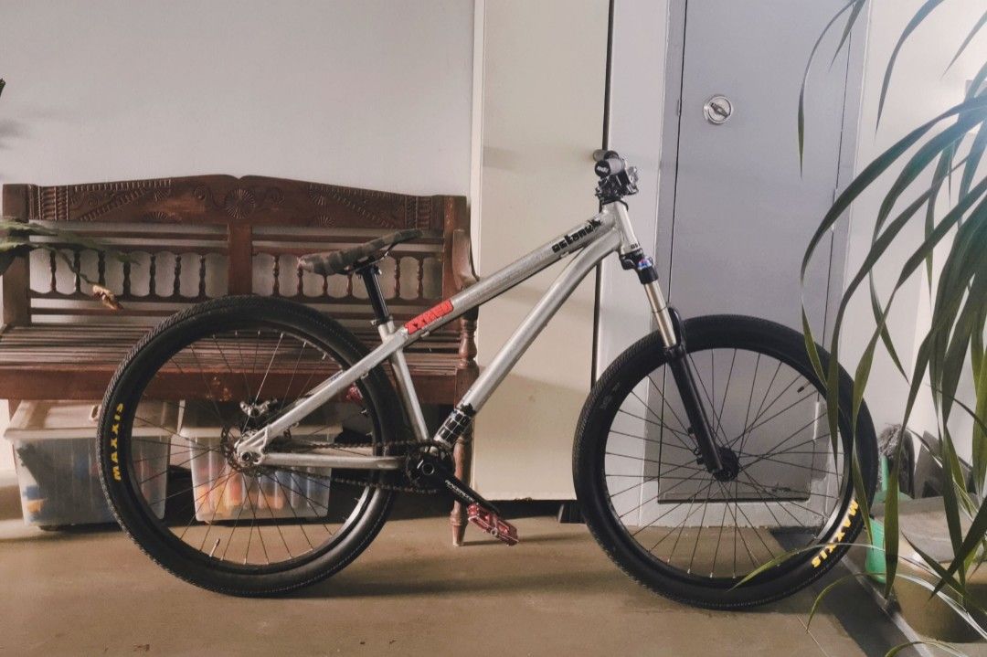 Zircus dirt shop jumper