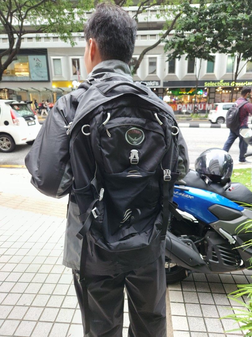 Osprey backpack 34L Men s Fashion Bags Backpacks on Carousell