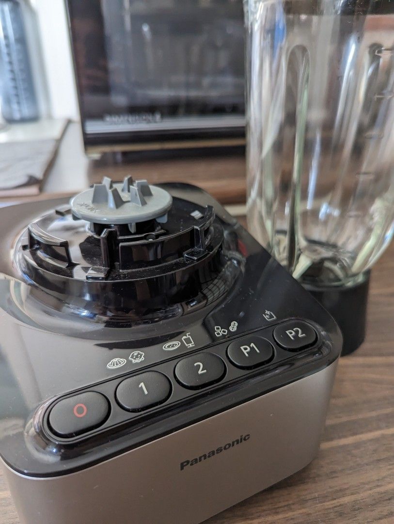 Panasonic Ultimate PowerBlade Blender 1.5L 800W MXKM5060, TV & Home