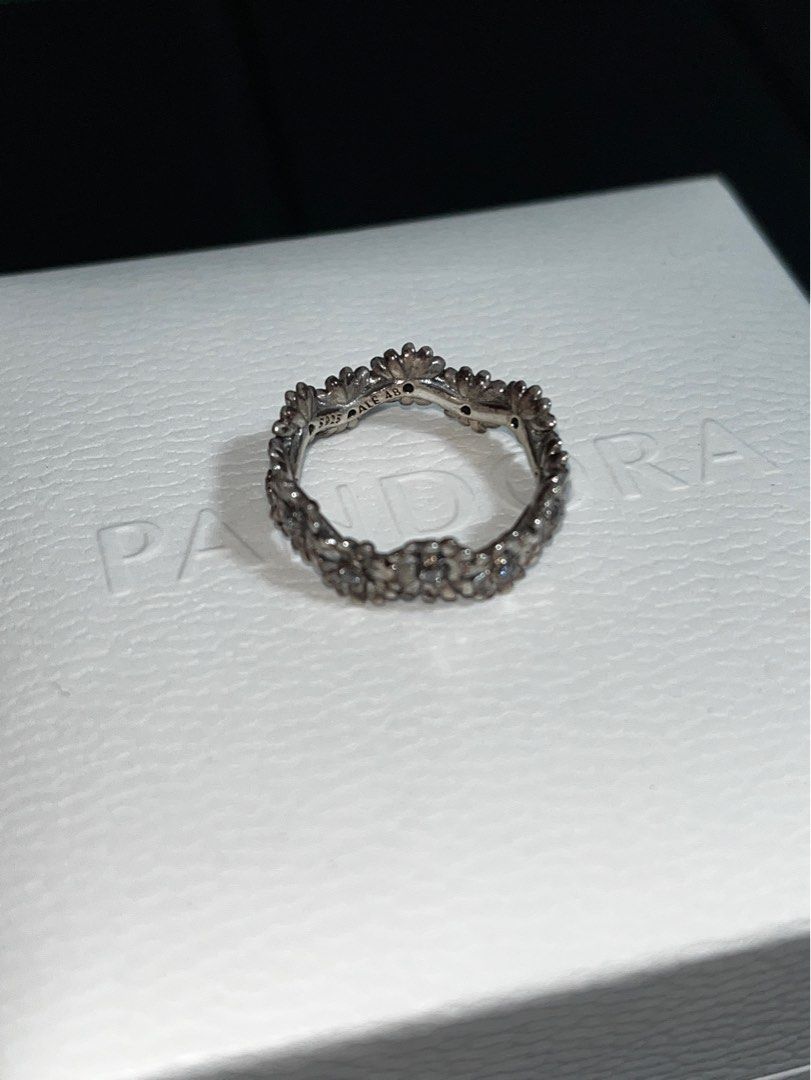 Pandora classic shop daisy ring