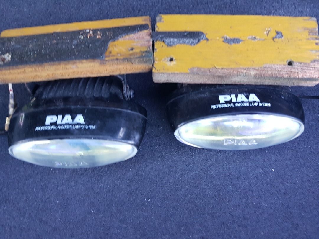 PIAA rainbow (Category: Lighting) located in Shah Alam. Submitted by deramansa (Listing ID 1237224136, Image 1). Description: - PIAA fog lights.. - halogen bulbs.. #PIAA #fogs.